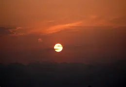 三亿体育入口-暮色猎人迎战烈日裁决，爆冷夺胜，赢得实至名归